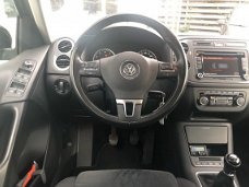 Volkswagen Tiguan - 1.4 TSI Sport&Style Panorama Led Ecc Pdc