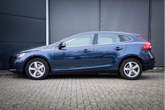 Volvo V40 - 2.0 D4 Momentum Business - 1