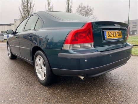 Volvo S60 - 2.4 Edition | Automaat | Nieuwe apk | Navi | Airco | Cruise | Stoelverwarming | Parkeers - 1