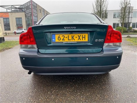 Volvo S60 - 2.4 Edition | Automaat | Nieuwe apk | Navi | Airco | Cruise | Stoelverwarming | Parkeers - 1