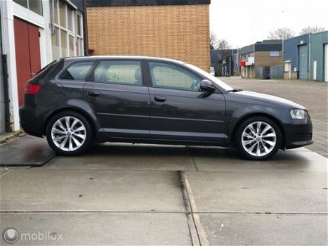 Audi A3 Sportback - 1.9 TDIe Attraction Business Edition NAP - 1