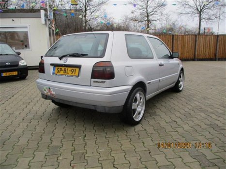 Volkswagen Golf - 1.6 Milestone - 1