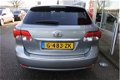 Toyota Avensis Wagon - 1.8 VVTi Business Plus | Xenon + LED dagrijverlichting | 17