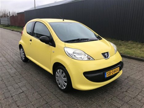 Peugeot 107 - 1.0-12V XR nette goedrijdende auto - 1