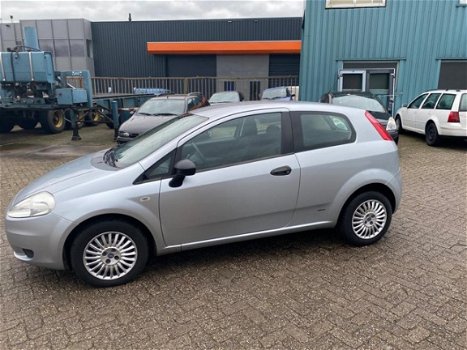 Fiat Grande Punto - 1.4 Active DEALER ONDERHOUDEN, NIEUWE APK - 1