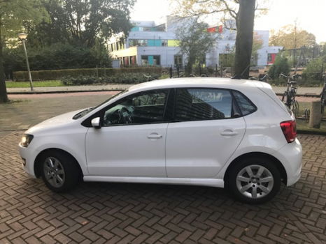 Volkswagen Polo 1.2/NAVI/nieuw APK/77.000KM/ 2013 Wit - 1