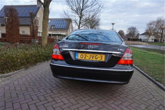 Mercedes-Benz E-klasse - 200 CDI AVANTGARDE AUTOMAAT NL AUTO PERF.STAAT XENON 1/2 LEDER NAVI CRUISE - 1