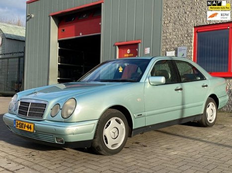 Mercedes-Benz E-klasse - 220 D Avantgarde - 1