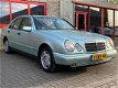 Mercedes-Benz E-klasse - 220 D Avantgarde - 1 - Thumbnail