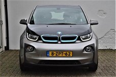 BMW i3 - Basis Comfort Advance 22 kWh harman-kardon, voorverwarmings pakket, stoelverw