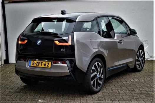 BMW i3 - Basis Comfort Advance 22 kWh harman-kardon, voorverwarmings pakket, stoelverw - 1