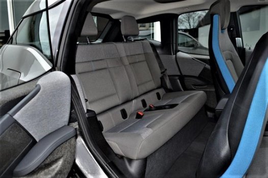 BMW i3 - Basis Comfort Advance 22 kWh harman-kardon, voorverwarmings pakket, stoelverw - 1