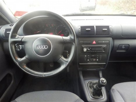 Audi A3 - 1.6 Attraction 5 deurs goede auto - 1