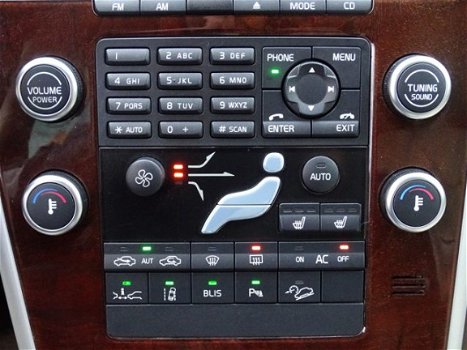 Volvo XC60 - 2.4 D5 205pk Summum Camera, Navig. Leer, Adaptive cruise, Xenon - 1