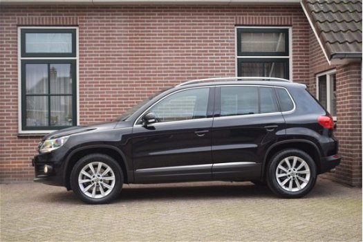 Volkswagen Tiguan - 2.0 TDI 110pk H6 Sport&Style Ecc Pdc Leder Navigatie - 1