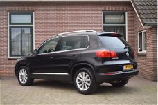 Volkswagen Tiguan - 2.0 TDI 110pk H6 Sport&Style Ecc Pdc Leder Navigatie