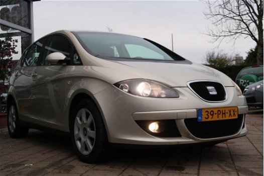 Seat Altea - 1.6 Stylance / 140054 KM NAP / Zeer netjes / Trekhaak - 1