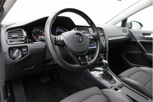 Volkswagen Golf Variant - 1.2 TSI 105PK DSG Business Edition | Navigatie | Parkeersensoren met achte - 1