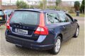 Volvo V70 - 2.5FT 231pk Momentum Stoelverwarming V+A - 1 - Thumbnail