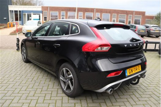 Volvo V40 - 2.0 R-Design Business 50 procent deal 5.225, - ACTIE Harman-Kardon / Leer / Alcantara / - 1