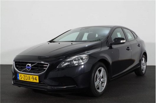 Volvo V40 - 2.0 D4 191pk Business Connect | NAVI | CRUISE | TREKHAAK | ECC | CITY SAFETY - 1