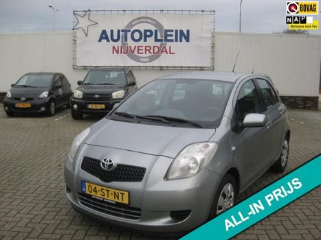 Toyota Yaris - 1.3 VVTi Sol Een betrouwbare zuinige 5 deurs met centrale portiervergrendeling en air - 1