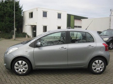 Toyota Yaris - 1.3 VVTi Sol Een betrouwbare zuinige 5 deurs met centrale portiervergrendeling en air - 1