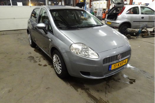 Fiat Punto - 1.4 5DR GRANDE AUTOMAAT ALS NIEUW - 1