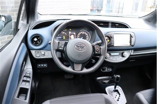 Toyota Yaris - 1.5 Hybrid Bi-Tone Plus Navigatie-16 icnh - 1