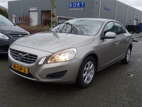 Volvo S60 - 2.0 D4 Kinetic - 1