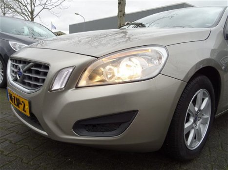 Volvo S60 - 2.0 D4 Kinetic - 1