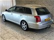 Toyota Avensis Wagon - 2.0 ECC/LM-Velgen/Trekhaak/Stoelverwarming - 1 - Thumbnail