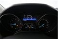 Ford Focus Wagon - 1.5 TDCI Titanium Edition Navigatie, Trekhaak, Cruise control - 1 - Thumbnail
