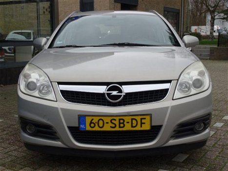 Opel Vectra Wagon - Station2.2-16V DGI Business Line Navi - 1