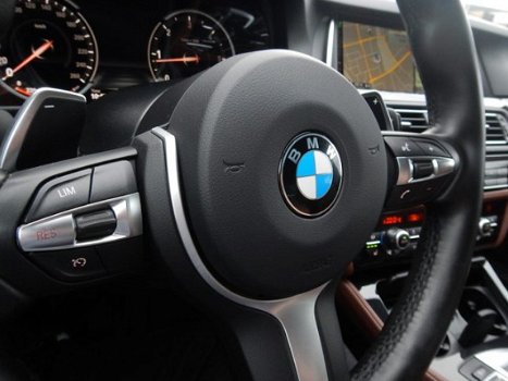 BMW 5-serie - 520D HIGH EXE M int.leder sport comfort int. proff navi stoelver - 1
