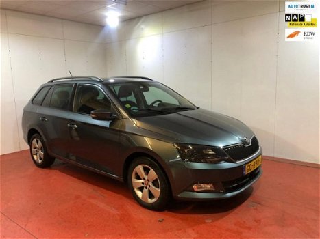 Skoda Fabia Combi - 1.4 TDI Style 1ste eigenaar pdc cruise cont - 1