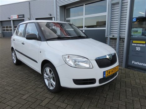 Skoda Fabia - 1.2 5Drs * 97.916KM * NAP * NL AUTO * APK * GARANTIE - 1