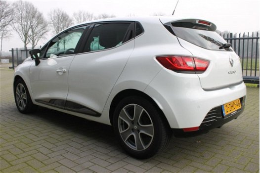 Renault Clio - 1.5 dCi ECO Night&Day / Navigatie / 1e Eigenaar / dealer onderhouden / PDC - 1