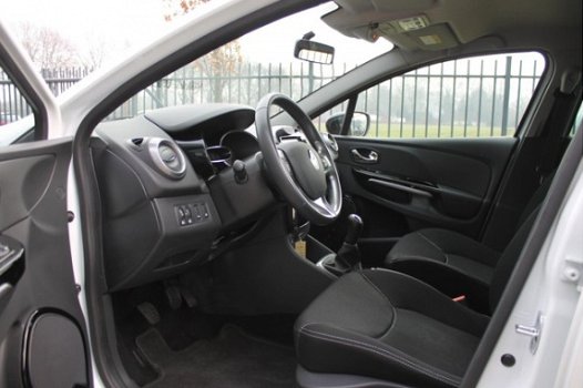 Renault Clio - 1.5 dCi ECO Night&Day / Navigatie / 1e Eigenaar / dealer onderhouden / PDC - 1