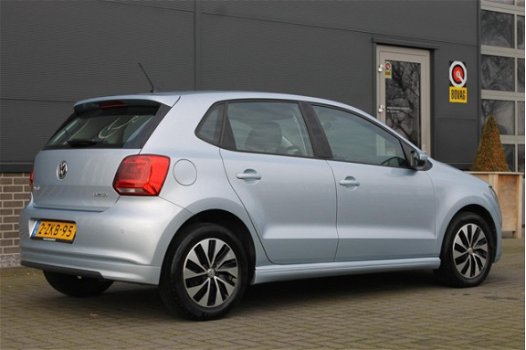 Volkswagen Polo - 1.4 TDI BlueMotion / 75 PK / Navigatie / 1e Eigenaar / VW dealer onderhouden / PDC - 1