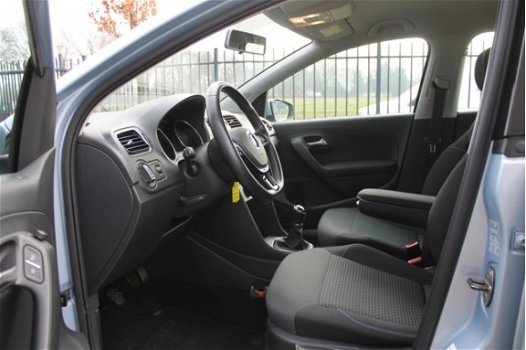 Volkswagen Polo - 1.4 TDI BlueMotion / 75 PK / Navigatie / 1e Eigenaar / VW dealer onderhouden / PDC - 1