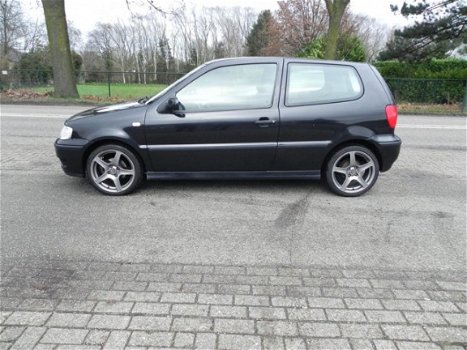 Volkswagen Polo - 1.4-16V Trendline - 1