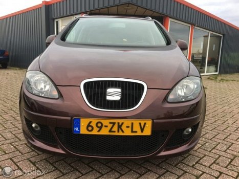 Seat Altea XL - 1.6 Stylance 4499 euro - 1