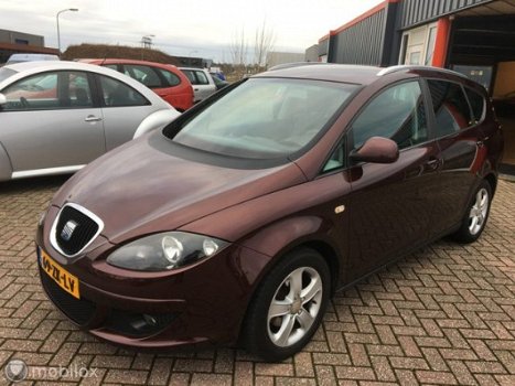 Seat Altea XL - 1.6 Stylance 4499 euro - 1