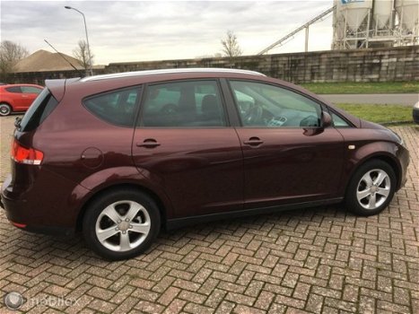 Seat Altea XL - 1.6 Stylance 4499 euro - 1