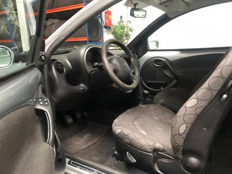 Ford Ka - 1.3 70pk Trend *APK*AIRCO*ELEK.RAMEN - 1