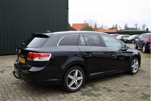 Toyota Avensis Wagon - 2.0 D-4D Dynamic NAVI met CAMERA / PANODAK - 1