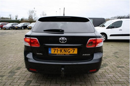 Toyota Avensis Wagon - 2.0 D-4D Dynamic NAVI met CAMERA / PANODAK - 1