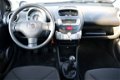 Toyota Aygo - 1.0 VVT-i Comfort, Airco, Lage Km - 1 - Thumbnail