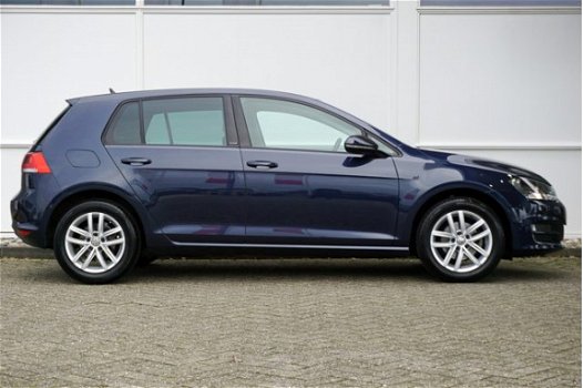 Volkswagen Golf - 1.2 TSI 105pk All-Star + Stoelverwarming + Navigatie - 1